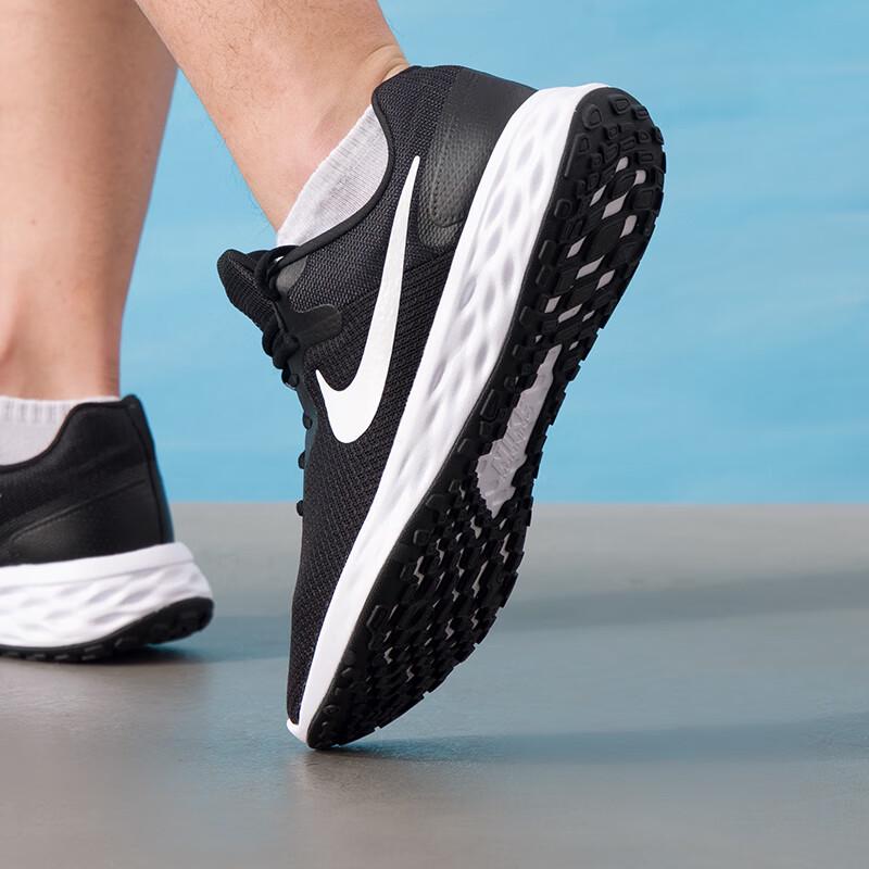 Nike Men's 7/24 All-Season Running Shoes