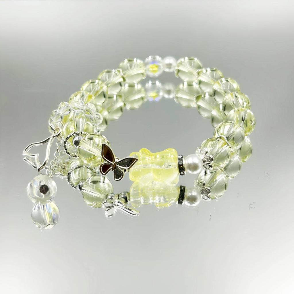 Ice Crystal Glass Beaded Bear Bracelet: Versatile, Elegant, and Trendy.