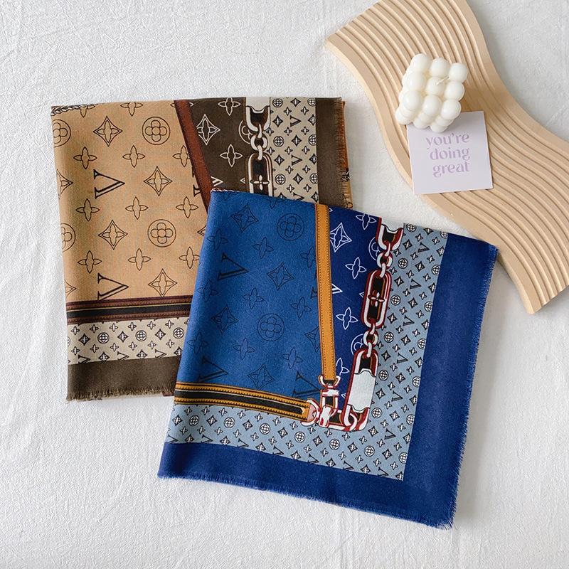 Niche creative multi-element color matching shawl high-end sense mother birthday holiday gift travel photography matching scarf