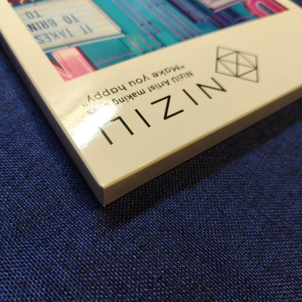 [USED] NiziU Make you happy photobook official