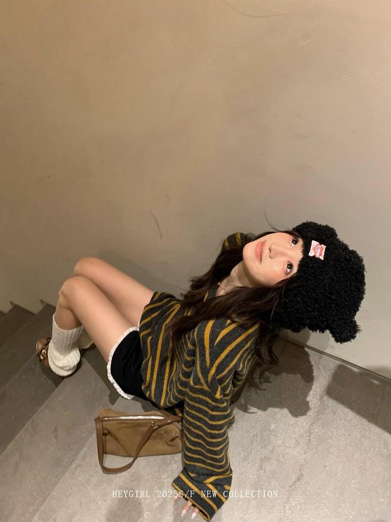 HEYGIRL Black Lazy Stripe 3.0 Korean Style Women's Autumn Loose Casual T-shirt