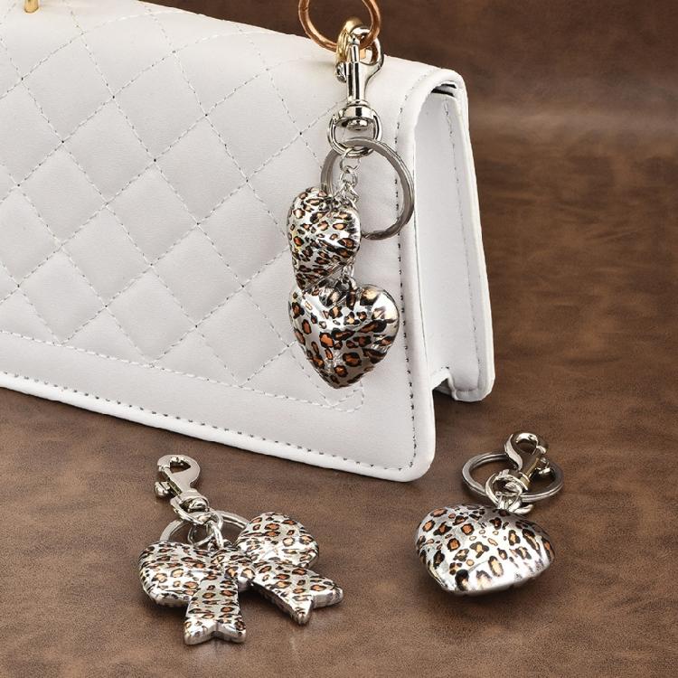 Portable Leopard Designs Keychain For Fashion Lovers Enhances Personal Style On Bags And Keys With Sturdy Alloy
