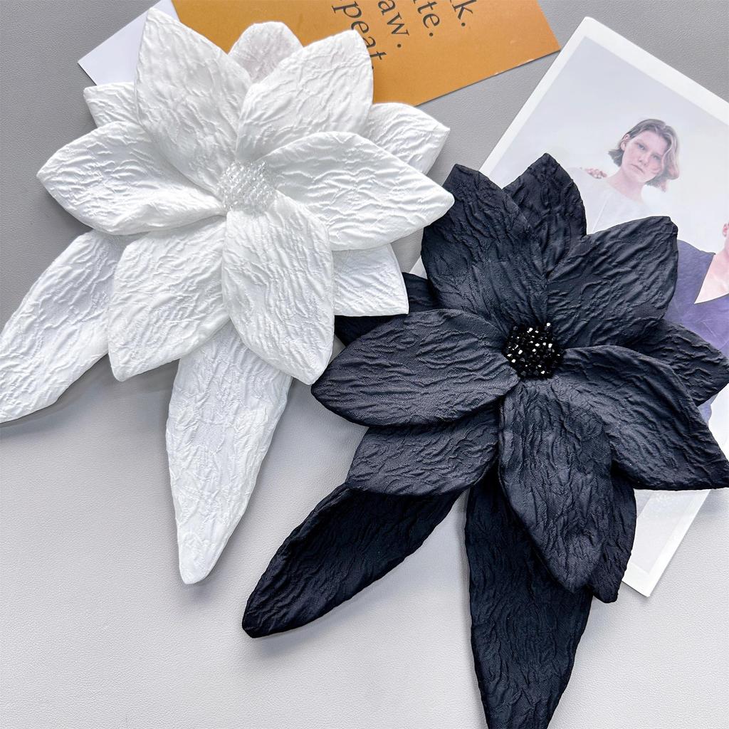 Witte 3D Bloemen Geborduurde Stoffen Patches voor Kledingreparatie en Decoratie