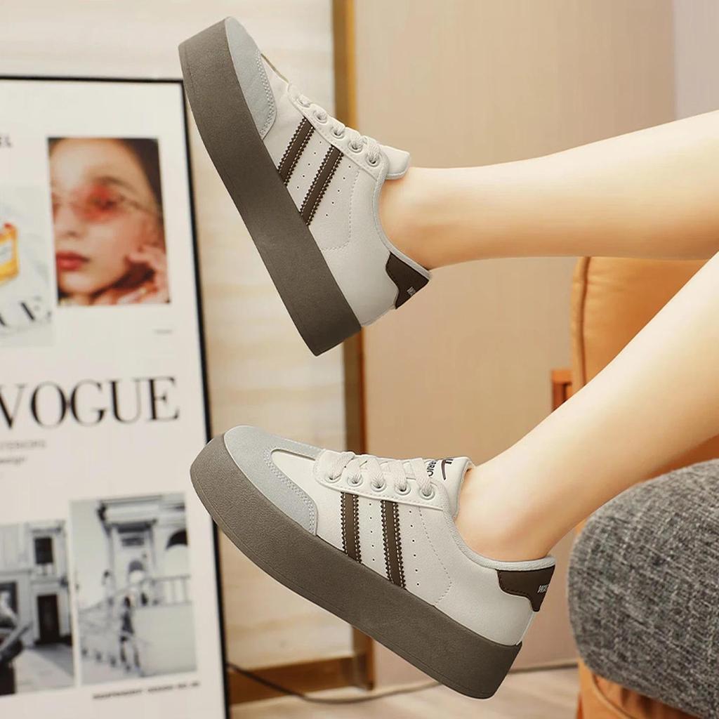 Warrior Women's Thick Sole Retro Leather Casual Sneakers Sports Shoes
