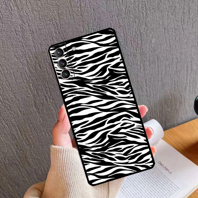 Zebra Stripe Print Phone Case For Samsung Galaxy S26 S25 S24 S20 S21 S22 S23 Ultra S10 Plus S24 FE S25 FE Cover