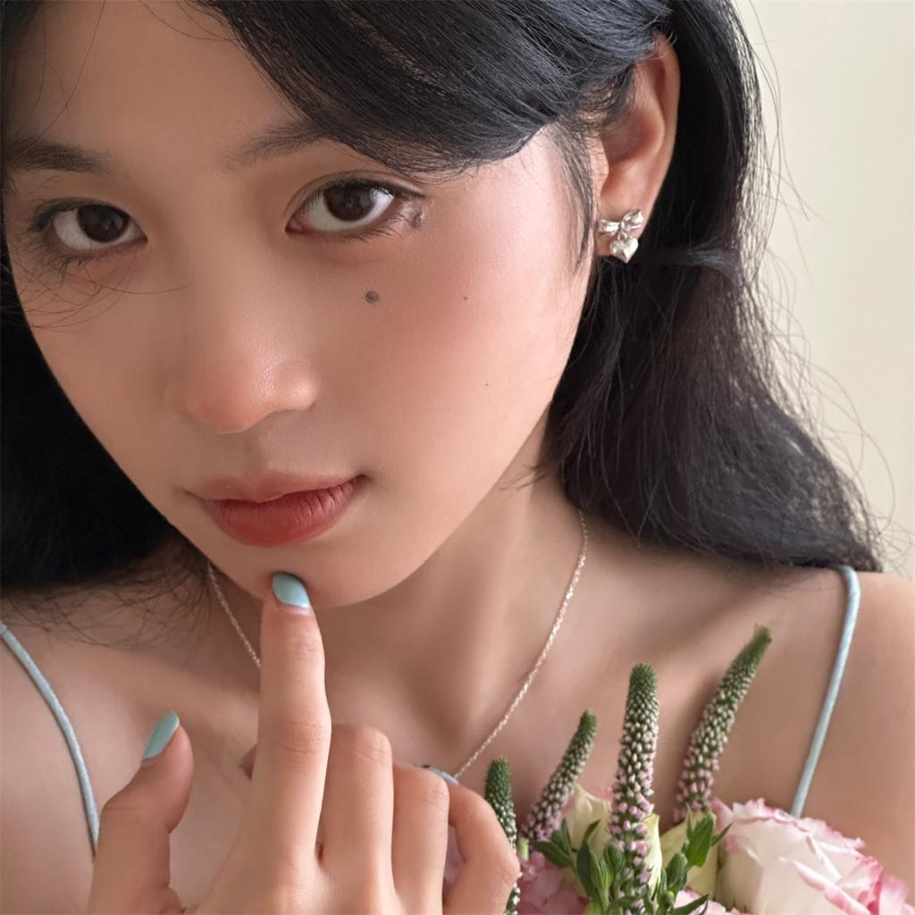 925 Silver Needle Bow Earrings Women's Exquisite Sweet Small Fragrant Love Earrings Light Luxury Premium New Earrings