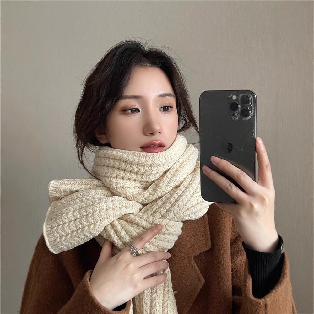 Knitted wool scarf women's winter warm versatile high-end scarf solid color soft waxy thick wool couple scarf