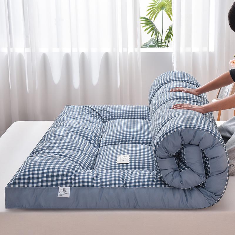 

Brushed Velvet Bedding Mattress Pad - Thick, Soft, Warm Winter Quilt for Dormitories 90x200 (6 cm)