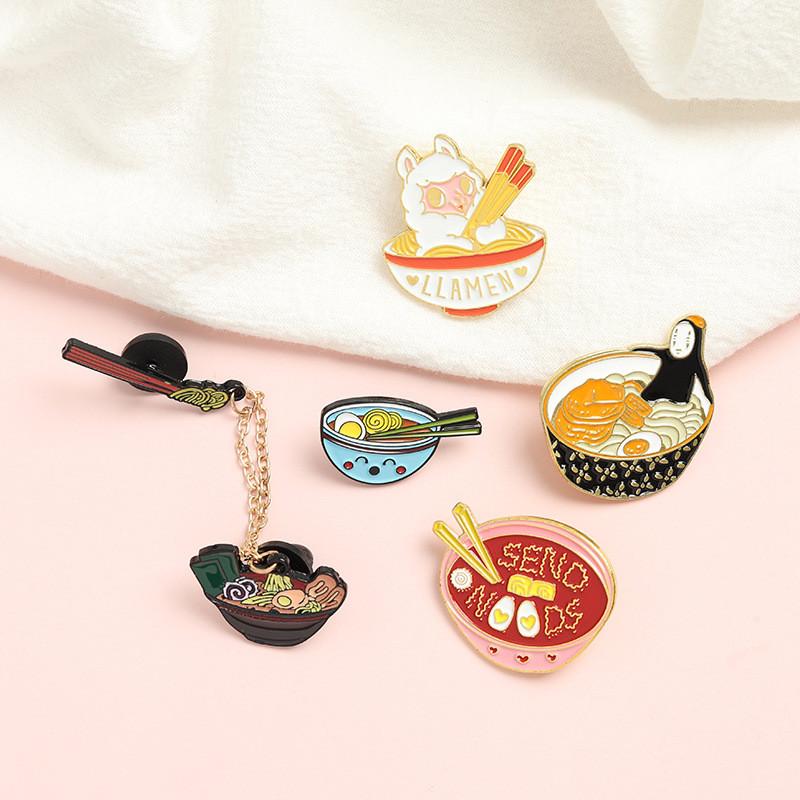 Tonkotsu Ramen Stylish Chain Brooch Geometric Design Durable Alloy Material For Enthusiasts Fashion