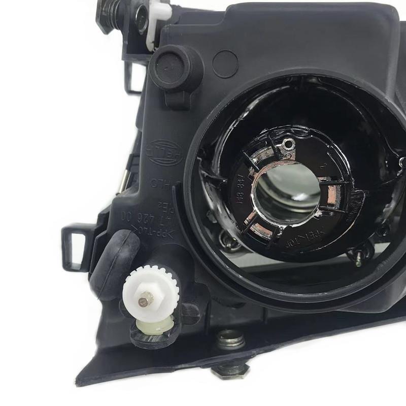 Volkswagen Passat B5 V6 Xenon Headlight Semi-Assembly (2.8L, Older Models)