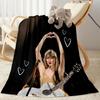Coperta di Flanella Scintillante per Performance di Taylor Swift - Morbida e Adatta per Divani, Letti, Uffici, Viaggi, Tutte le Stagioni, Ottimo Regalo per Feste e Compleanni.