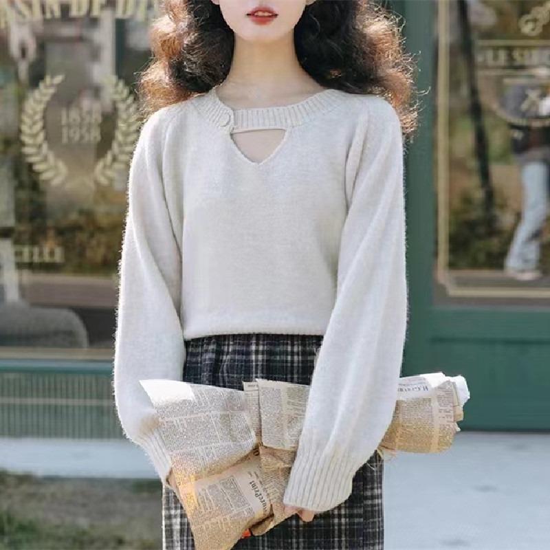 Autumn and winter new sweater women's lazy style retro hollow knitted sweater with gentle bottoming shirt top