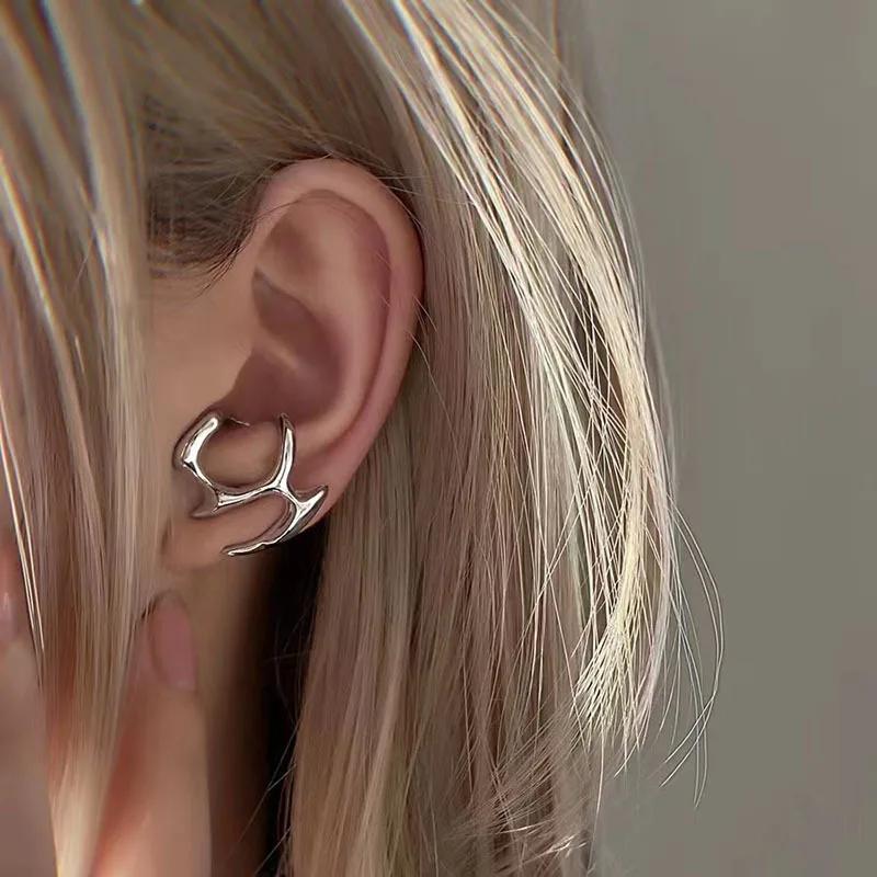 Irregular Liquid Hollow Metal Copper Color Stud Earring for Women Simple Temperament Personality Zircon Girl Gift