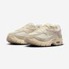 Nike W NIKE AIR MAX MOTO 2K SE IO4862-100
