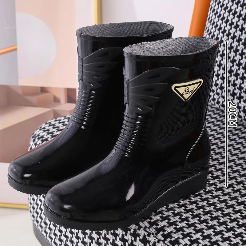 Medium Tube Rain Shoes Women's Water Skiing Shoes Water Glue Shoes Fashion Rain Boots Wear Winter Warm Women's Water Boots Overshoes