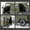 1:18 UAZ TRAVELER VAN Alloy Diecasts & Toy Vehicles Metal Toy Car Model Sound and light Collection Kids Toys