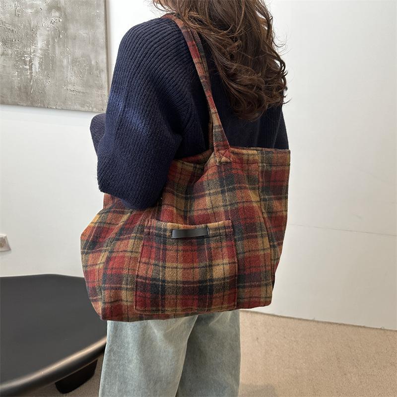 Contrasting color plaid large-capacity tote bag women's Korean version retro casual shoulder bag 2025 early spring niche trendy women's bag