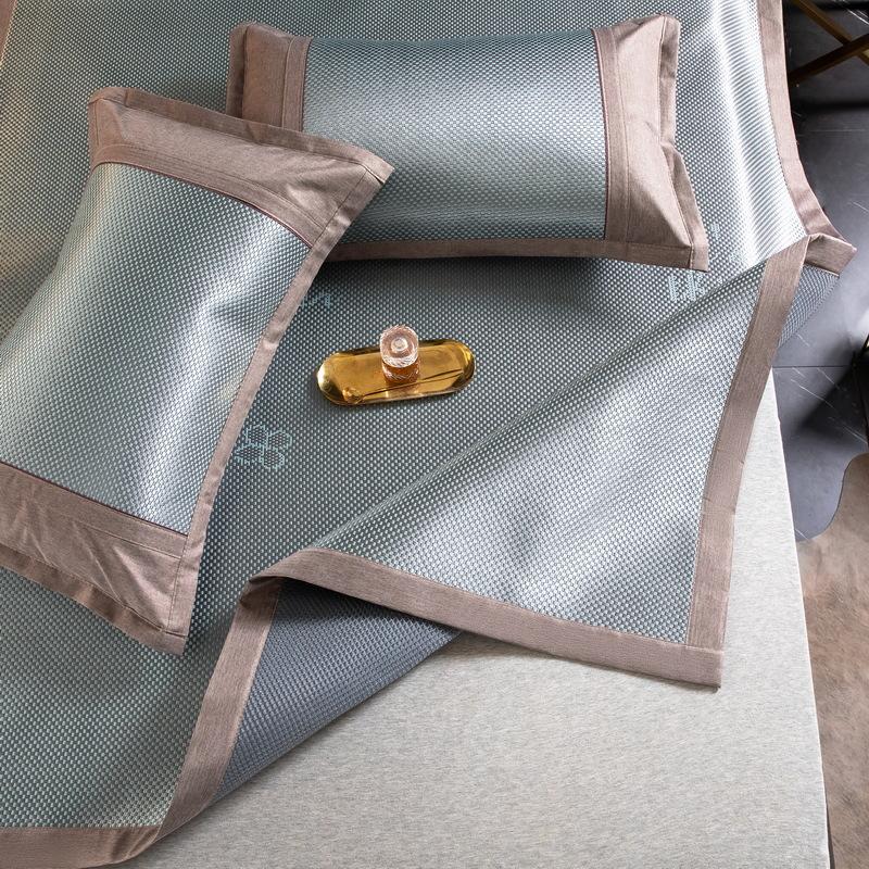 Summer Cooling Mattress Couple Cool Sleeping Mat Ice Cold Feeling Sheet 150 Single Double Folding Bed Protection Pad