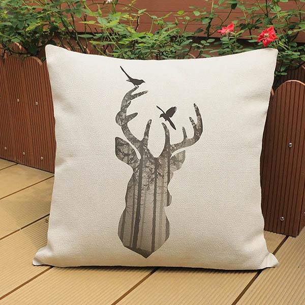 Christmas Reindeer Head Home Decorative Sofa Throw Pillow Couch Cushion Cover Cream Color Linen Deer Animal Print Pillow Cover