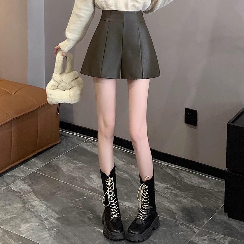 2023 Szorty ze skóry PU z wysokim stanem w kształcie litery A dla kobiet - Moda jesienno-zimowa, styl koreański, wyszczuplające spodnie bootcut z szerokimi nogawkami