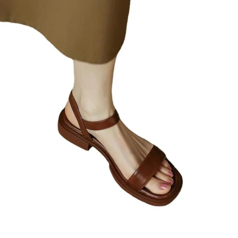 French Vintage Brown Sandals  Low Heel Roman Shoes with Open Toe Stripe Simple and Comfortable Flat Bottom Women Shoes 2024