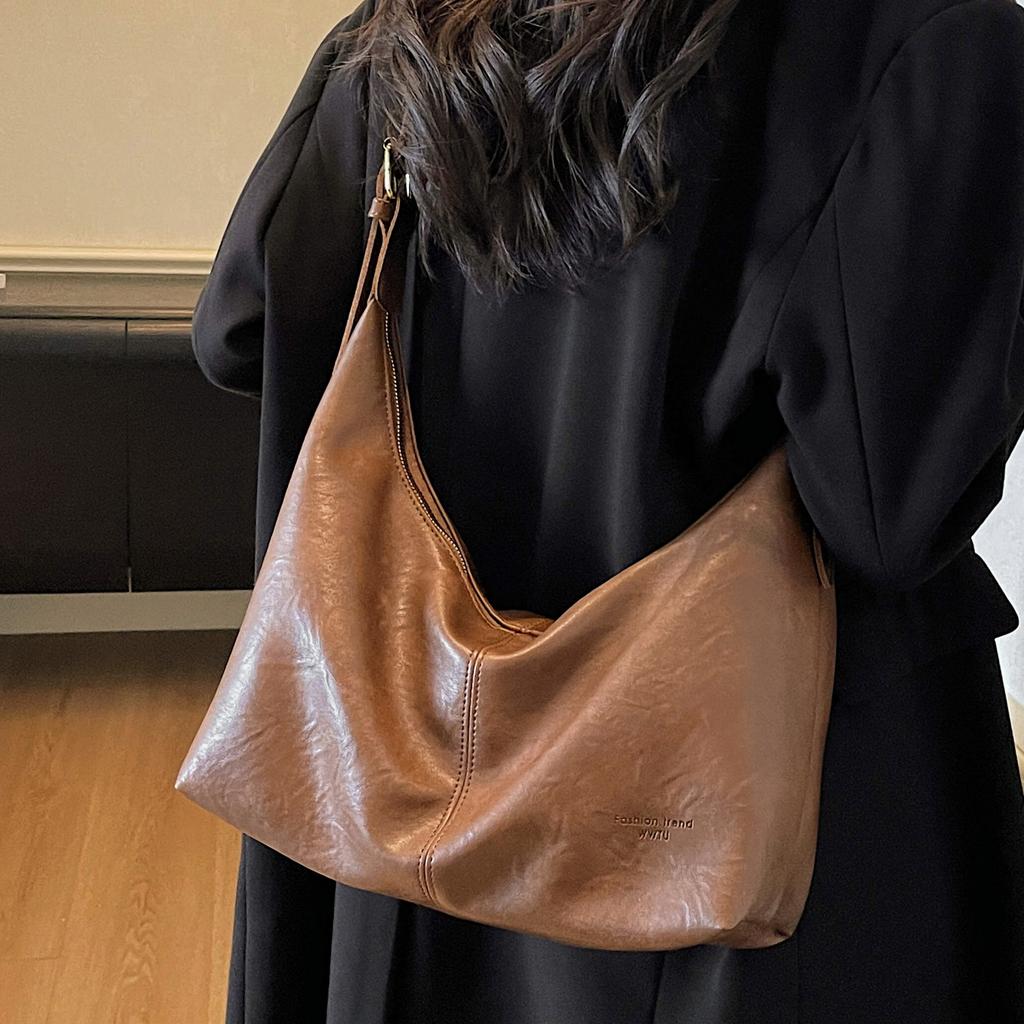 Big bag women's 2025 new autumn and winter shoulder messenger bag large capacity out commuting advanced work tote bag