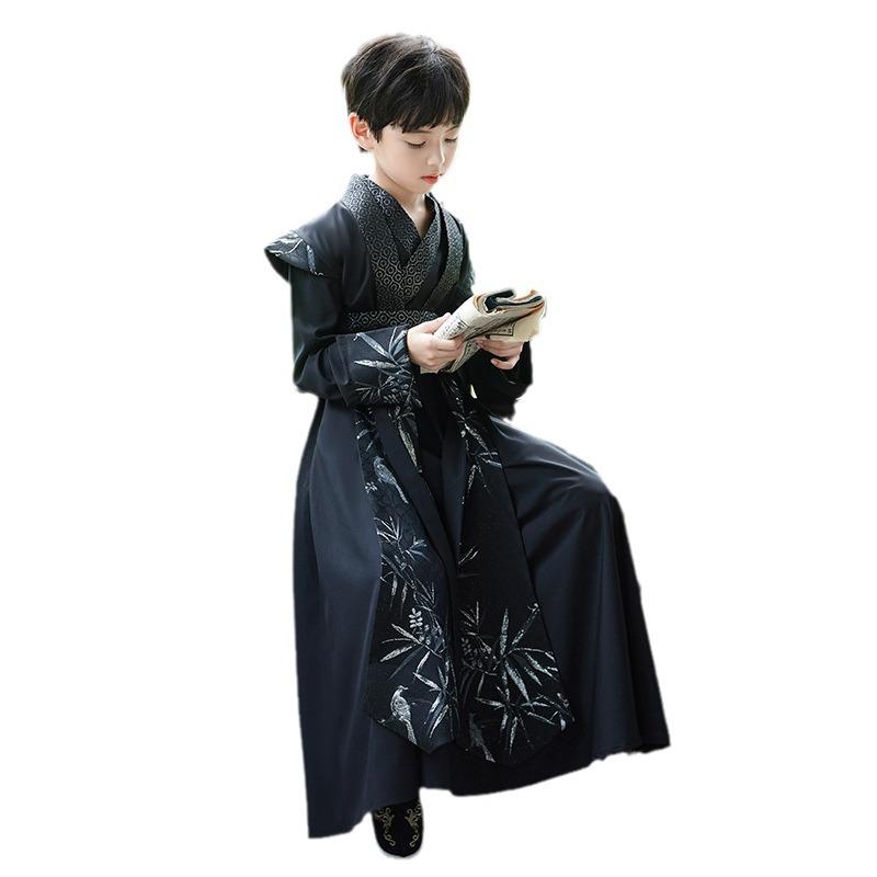 Hanfu Maschile Costume Antico Primavera/Autunno 2026: Elegante Abito Tang per Esibizioni di Bambini