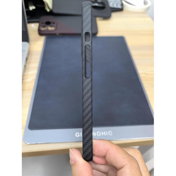 Ultra Thin and Lightweight Aramid Carbon Fiber Case for Apple iPhone 16 Plus Black