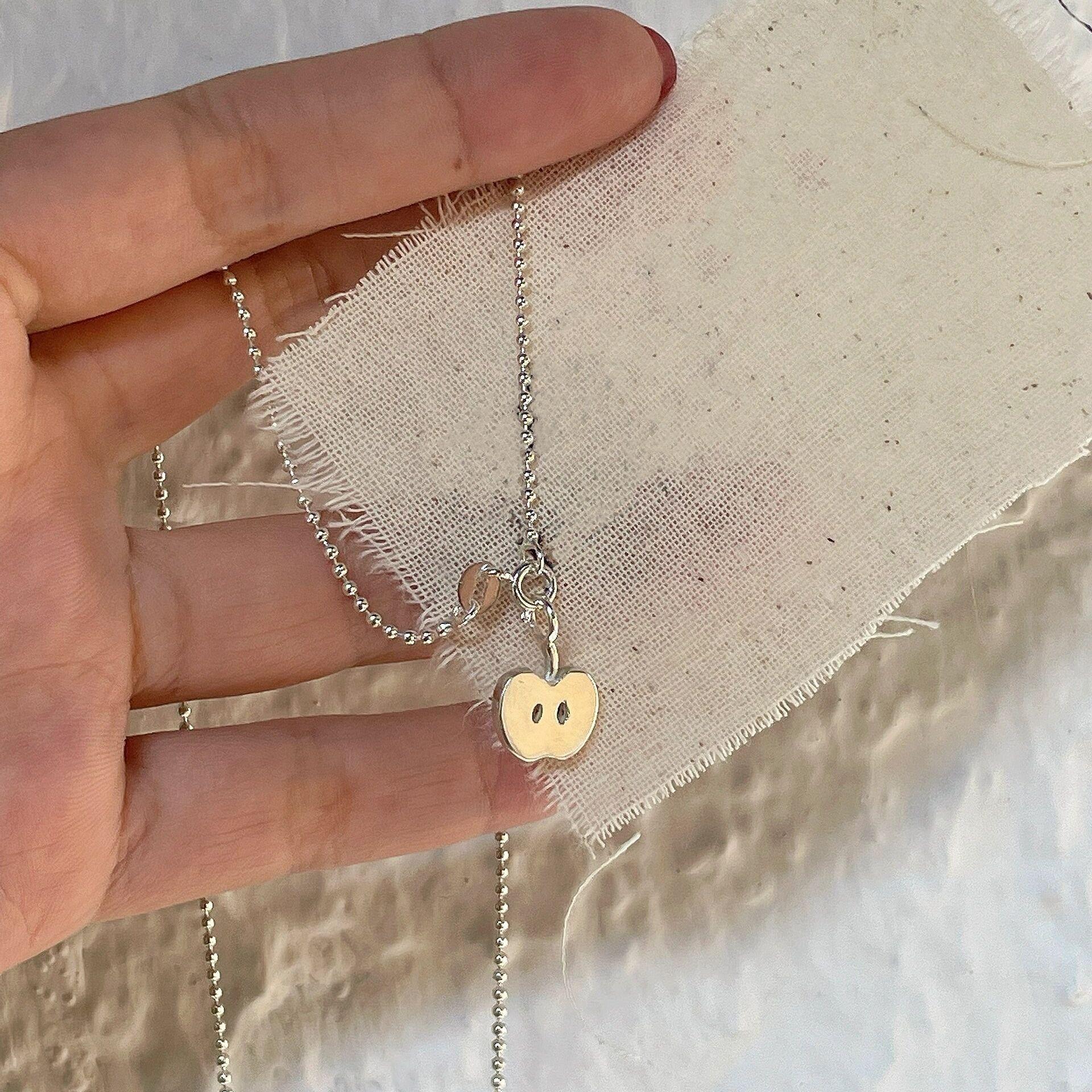 Apple Slice Pendant Necklace Symbolizes Good Things, Years, Years, Years, Peace, Safety, Collarbone Chain 40CM