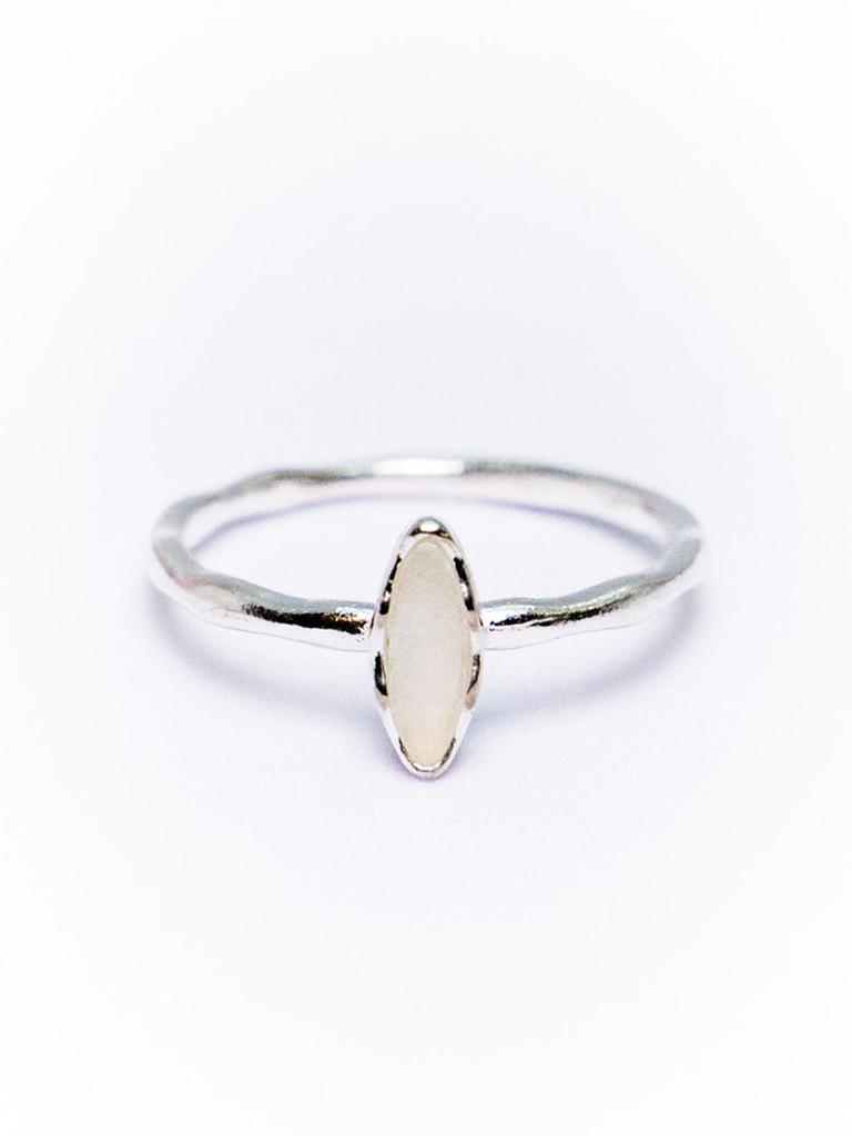 Harang Hr 179R_Rainbow Moonstone Ring(Oval)