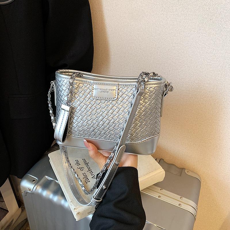 Rhombus Bag Chain Bucket Bag New Small Bag Women's Spring Versatile Premium Woven Shoulder Messenger Bag