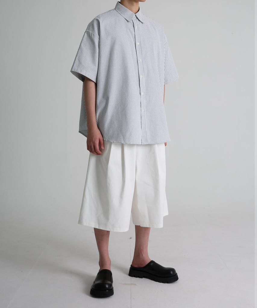 UMM City Boy Double-Pleated Bermuda Banding Pants White