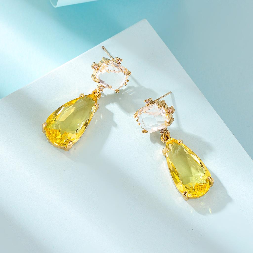 Boucles D'Oreilles Plaqué Or – Cristaux De Zirconium, Fermoir Dormeuses