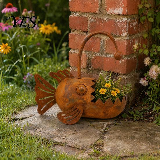 Distressed Iron Planter Fish Shaped Metal Planter, Rustic Anglerfish Flower Pot, Decorative Pot Rusty Plant for Succulents Cacti Small Plants Vintage