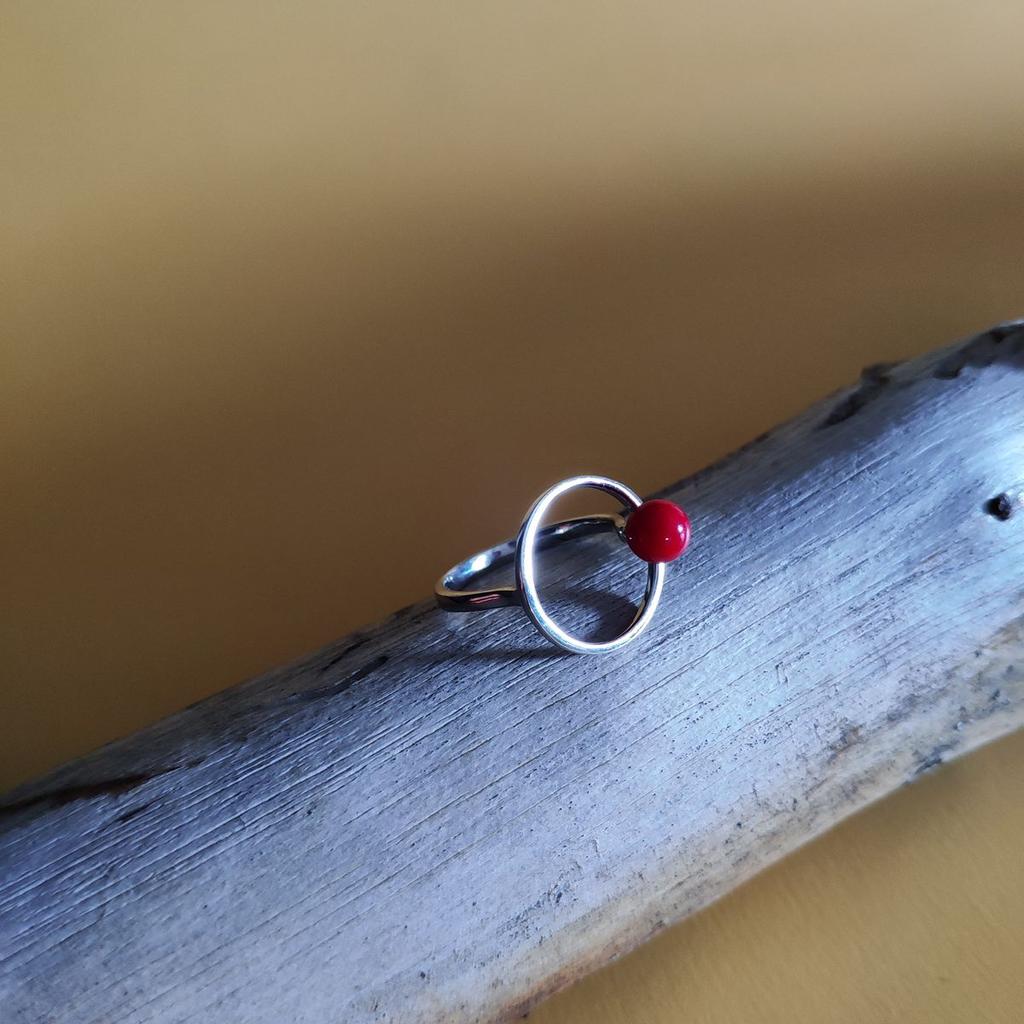 Silver Ring with Coral, Product Weight 2.64 G (2145639)