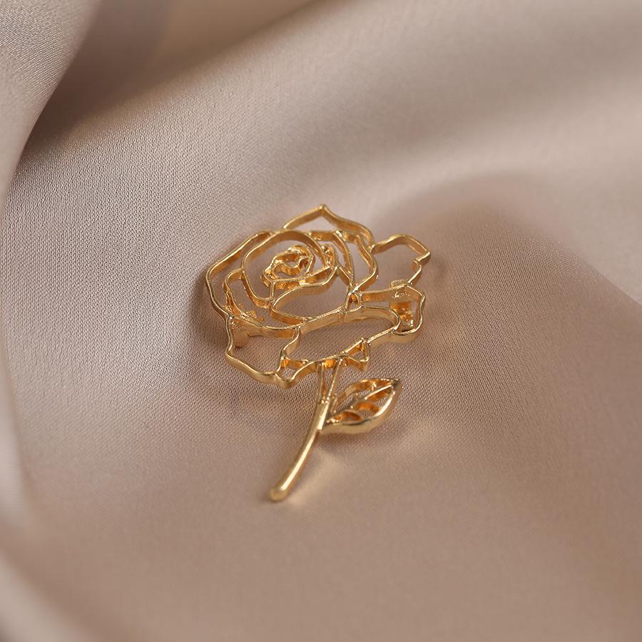 Hollow Rose Brooch, High-end Female Design Sense, Metal Pin, Exquisite Camellia Corsage Clothes