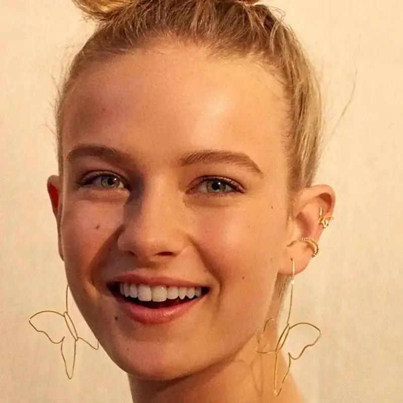 Korean Style Artsy Butterfly Silhouette Hoop Earrings for Women Exaggerated Abstract Outline Chic Jewerly Accessories for Gifts