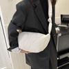 Female Puffer Shoulder Bag Trendy Soft Down Pillow Shopper Bag with Zipper Quilted Simple Crossbody Bag for Teenage Girls