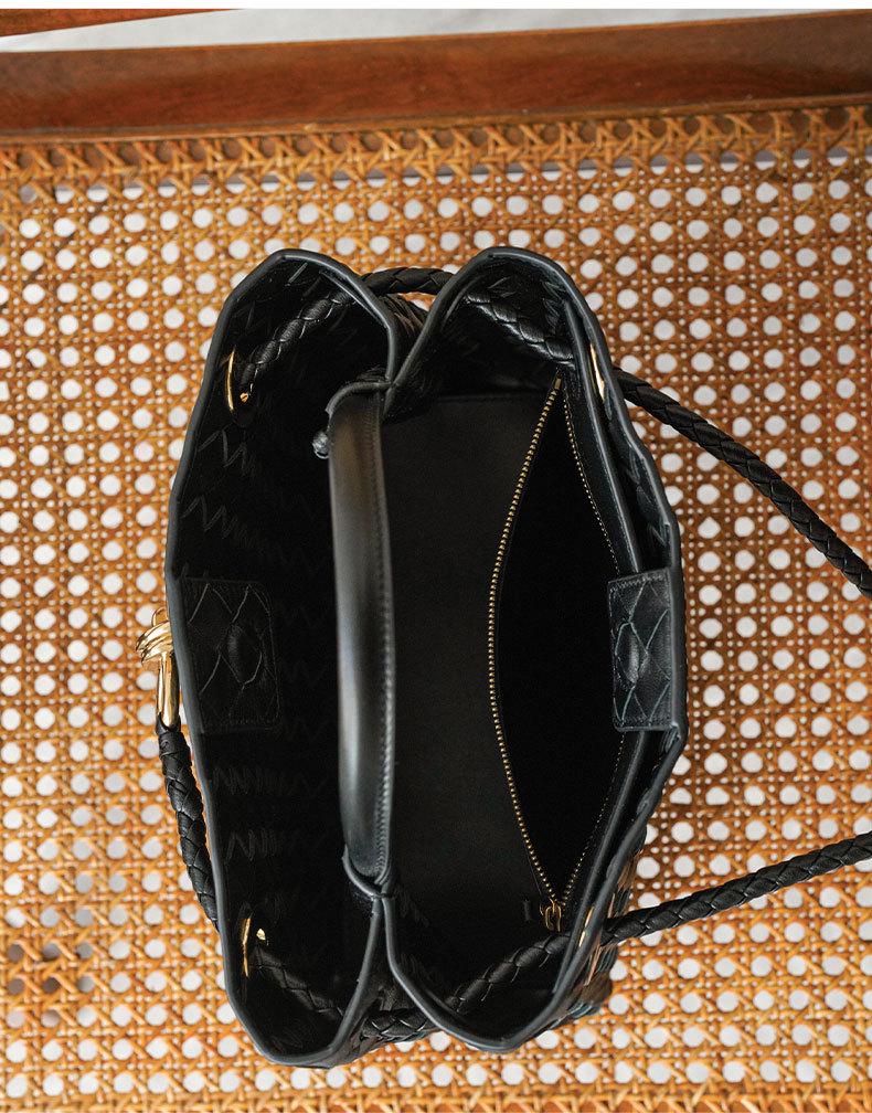 Retro-Tragetasche aus echtem Leder mit Metallknoten – Umhängetasche mit großem Fassungsvermögen