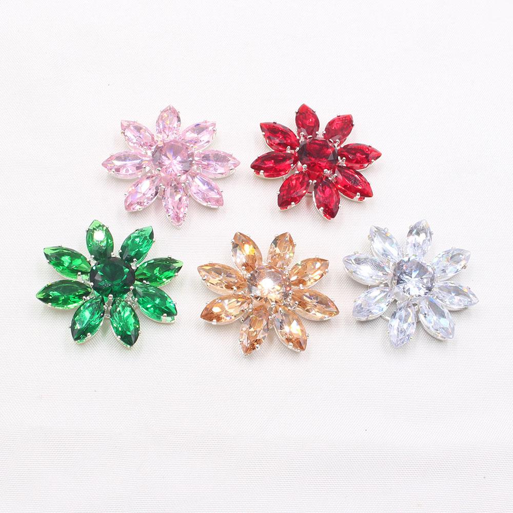 LKERAN 2pcs/30MM Crystal Horse Eye Sunflower Alloy Flower Plate Buckle DIY Clothing Crafts Accessories