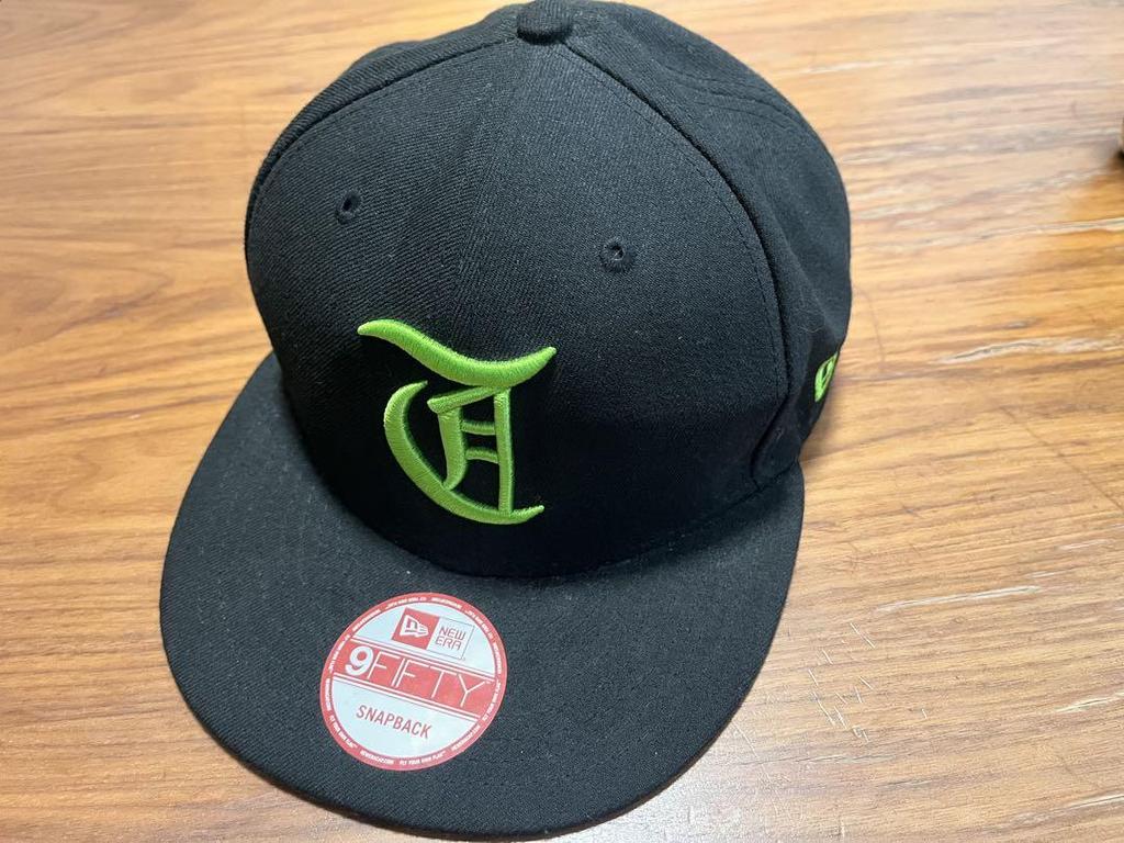 [USED] Extremely Rare BIGBANG NEWERA Cap TOP Green