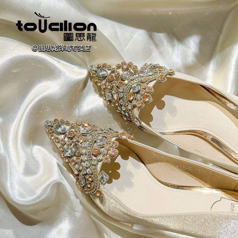 Leichte Satin-Hochzeitsschuhe 2025 neue Brautschuhe Haupt-Hochzeitskleid Show Heliang-Kleidung Verlobung High Heels Damen Stiletto