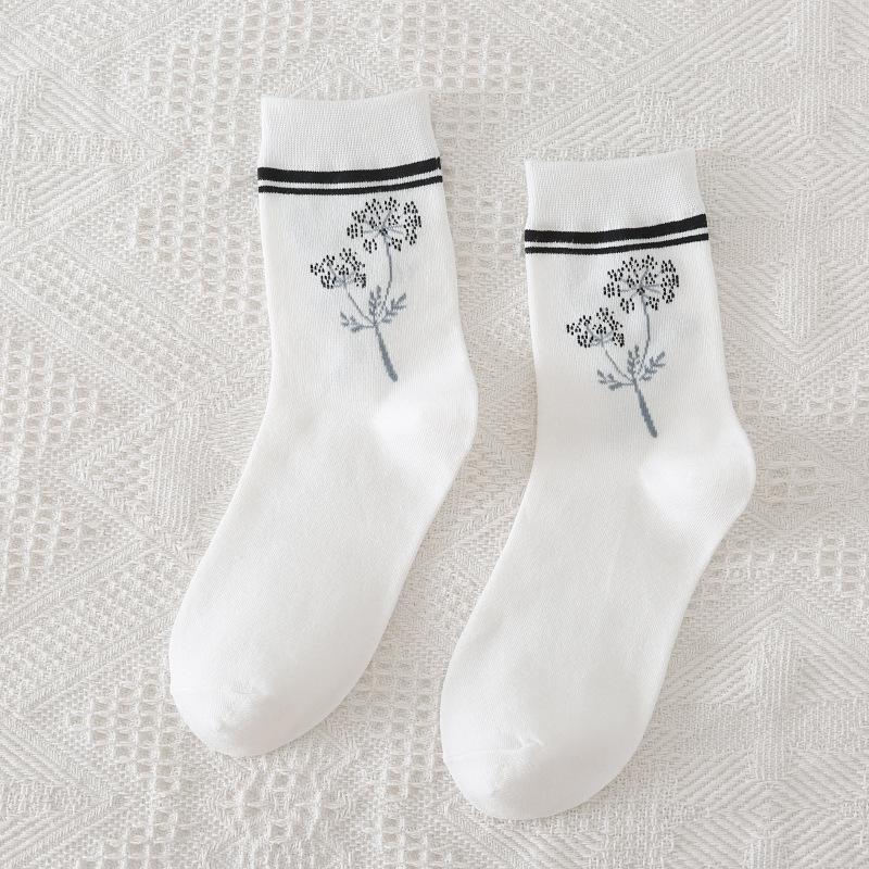 5/10 Pairs Comfortable Casual Spring Fall Socks for Women Mid Calf White Socks Cute Cartoon Student Long Socks Fresh Plant Cotton Socks