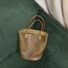 Retro Genuine Leather Bucket Handbag: Women's Vegetable-Tanned Cowhide Shoulder Bag with Large Capacity