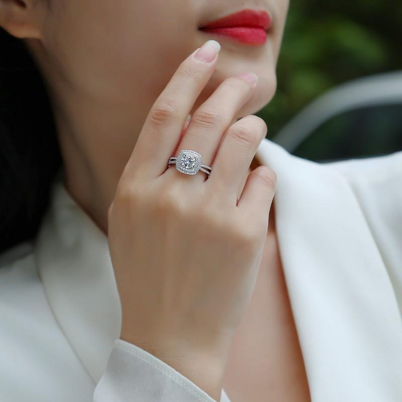 Luxury Square Micro-inlaid Silver Diamond Wedding Ring
