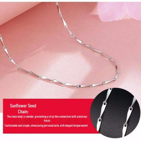 Four-Leaf Clover Necklace: Japanese Korean Style Clavicle Chain, Light Luxury Pendant, Versatile Fashion Accessory, Women's Holiday Gift