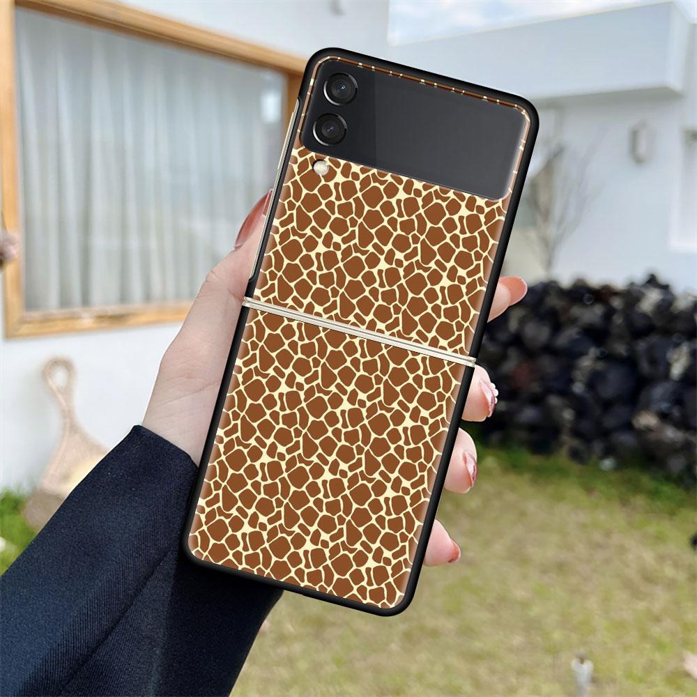 Luxushülle für Samsung Galaxy Z Flip 4 3 5G Schwarz PC Hart Handyhüllen Mode Rückseite ZFlip Funda Zebra Leopardenmuster Capa