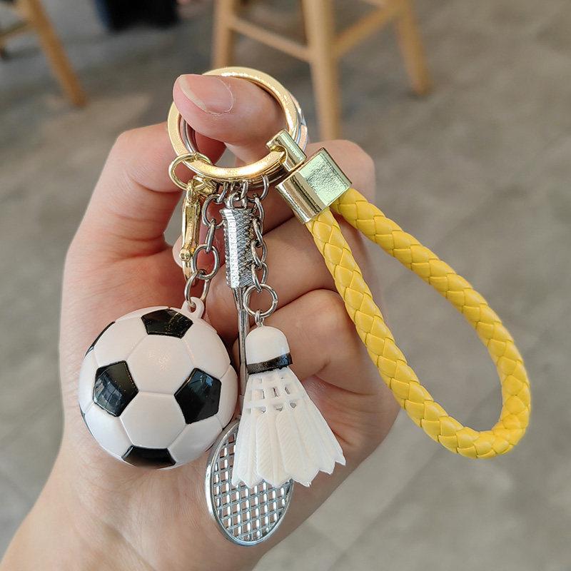 Exquisite Badminton Keychain: Creative Sports Gift for Boys, Girls, Couples - Pendant Ornament Keyring.