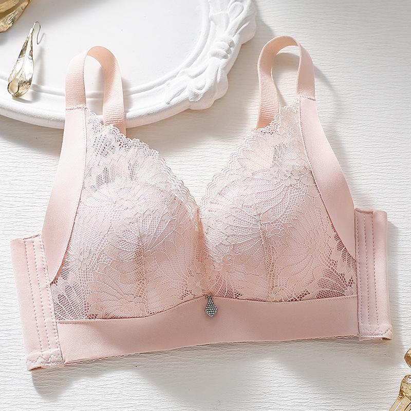 

New high-end lace soft breast adjustment bra cover gathers steel-free mulberry silk 32/70ab through cup розовый