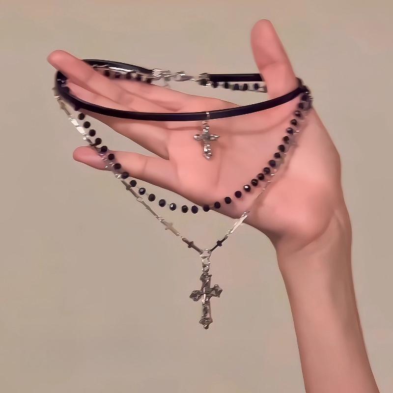 Gothic Punk Y2K Black Cross Pendant Necklace for Women Men 2025 Vintage Multi Layer Bead Necklaces 90s EMO Charm Jewelry Gifts